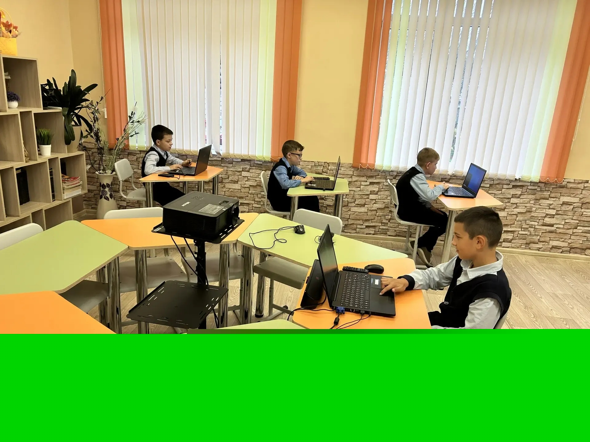 Роболенд/Будни центра ТОЧКА РОСТА.