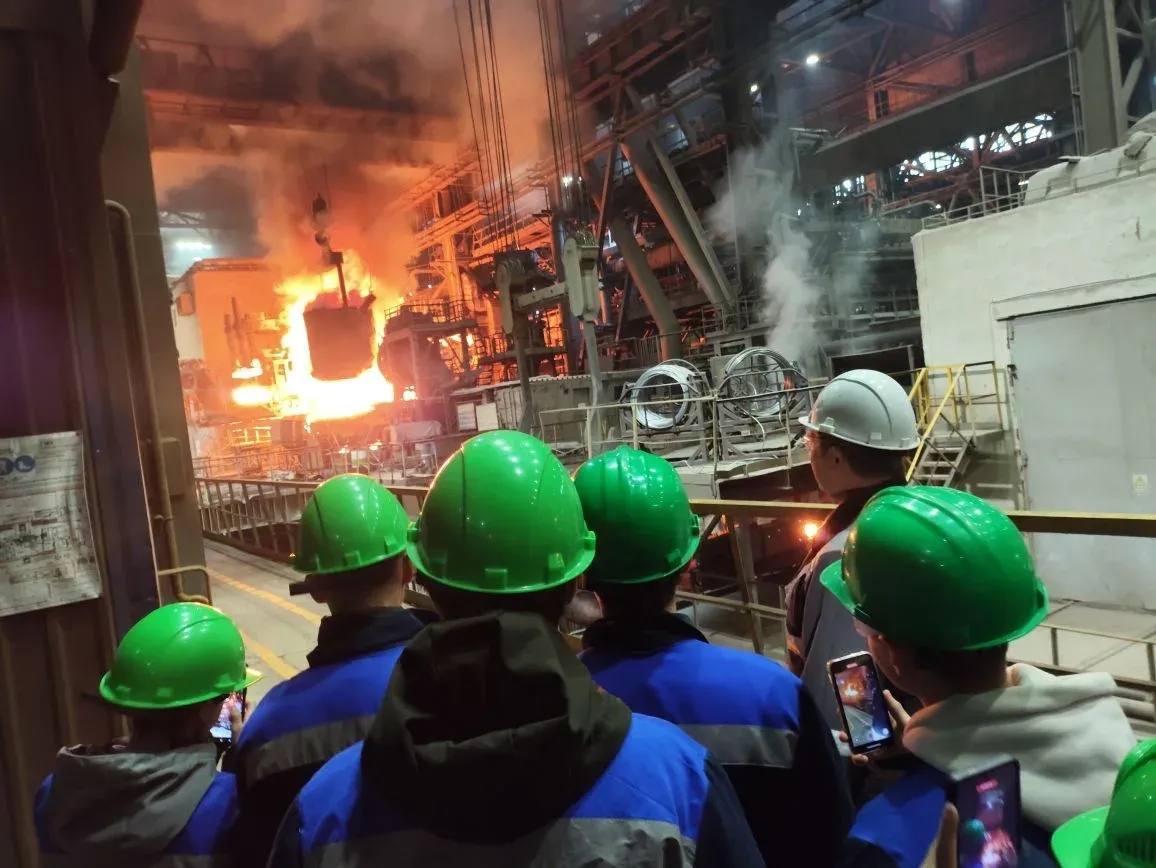 Экскурсия на ярцевский металлургический завод.