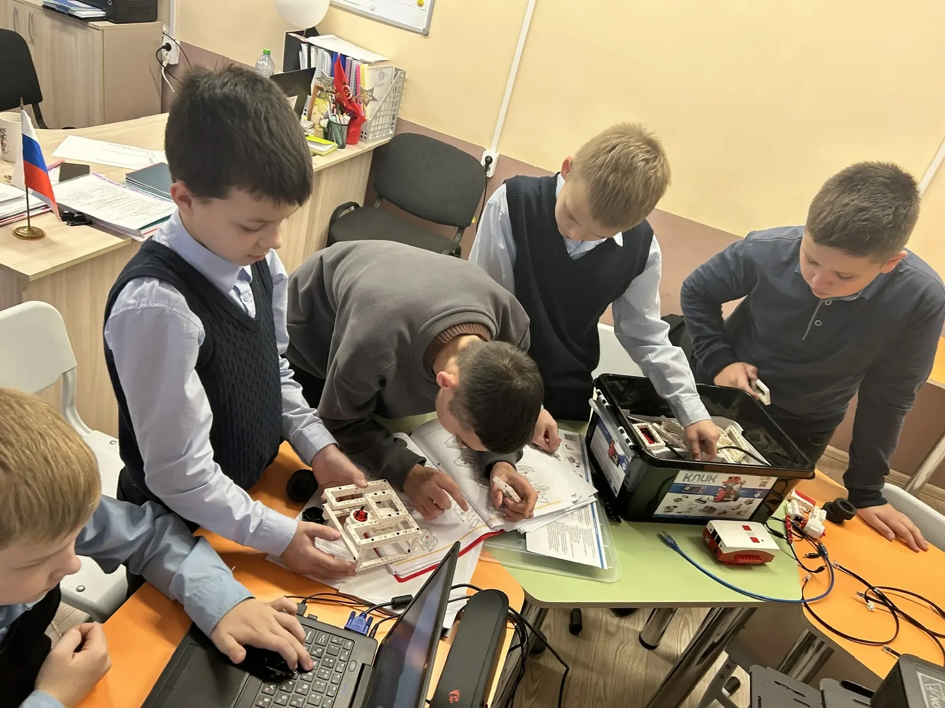 Роболэнд /Будни центра ТОЧКА РОСТА.