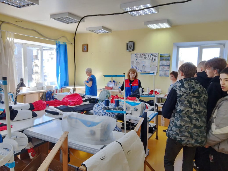 Профессиональная ориентация обучающихся/ экскурсия на предприятие ЛЕГПРОМ/.