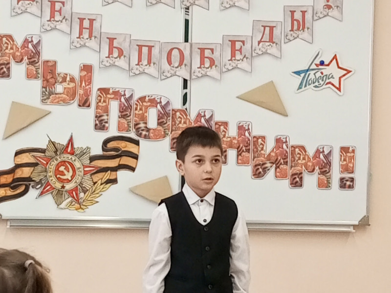 Литературная гостиная, посвященная 80- летию Великой Победы.